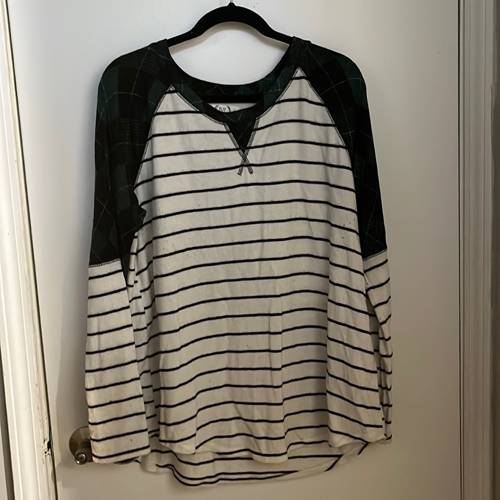 Maurice’s cute sweater style long sleeve shirt. Plaid and stripes. Super cute